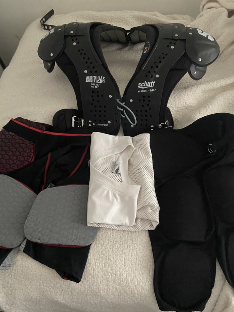 XL Football Gear image indicator(2)