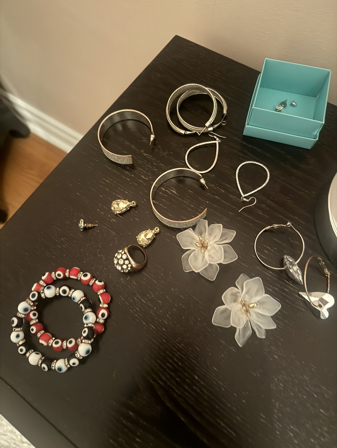 Jewelry thumbnail