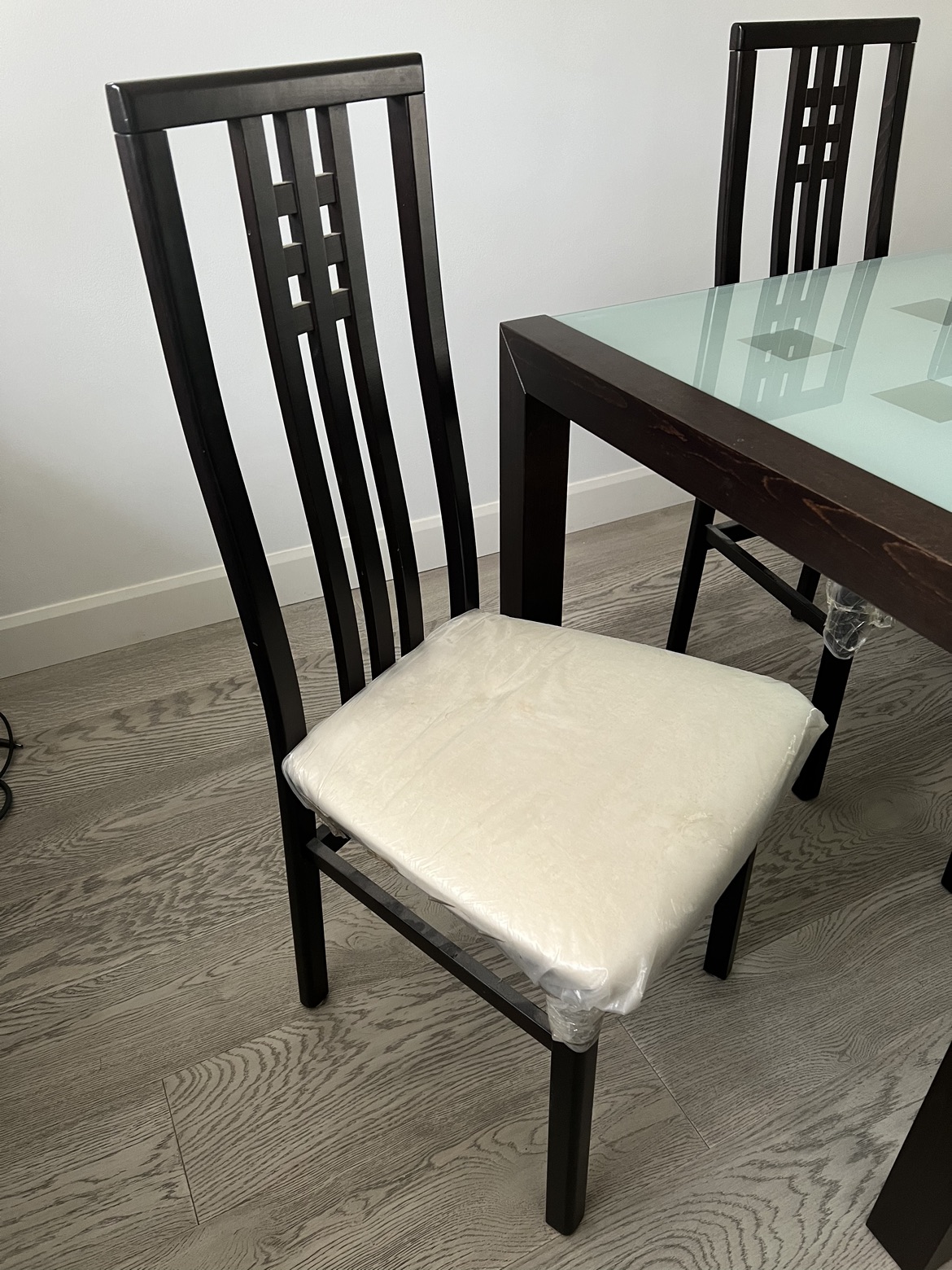 Dining table set with chairs image indicator(5)