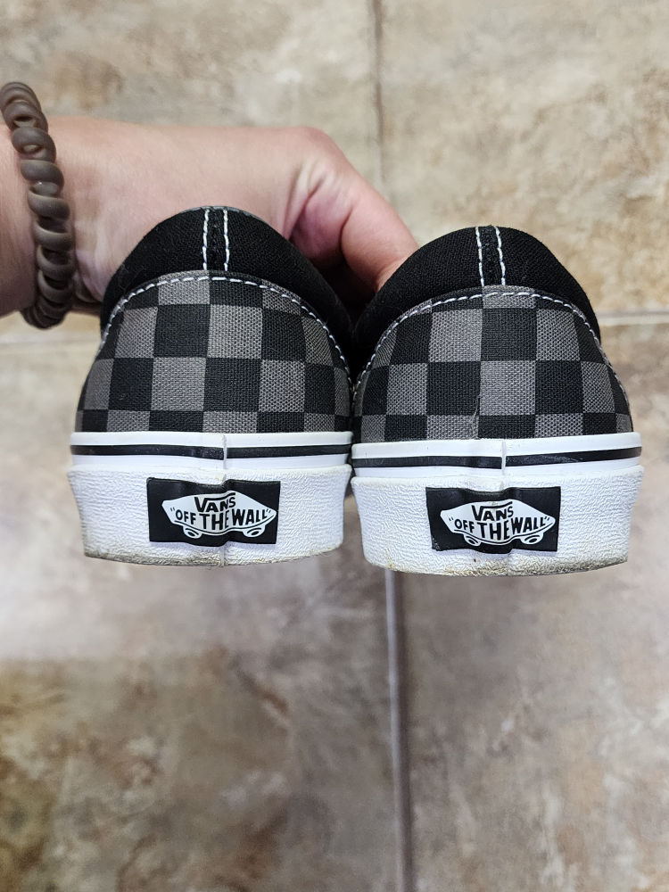 Van's Unisex Checkered Slip-Ons image indicator(8)