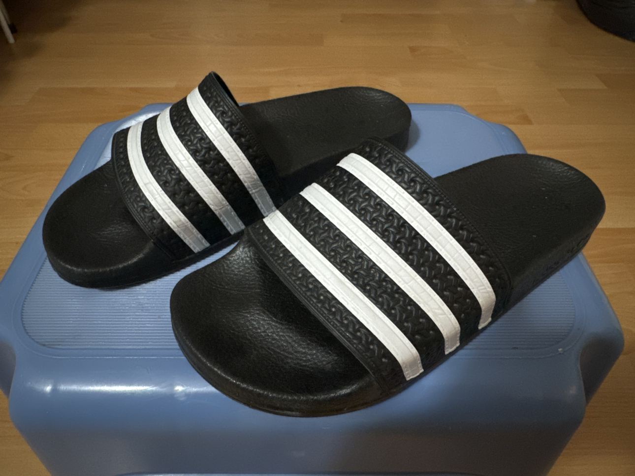 Adilette Slides thumbnail