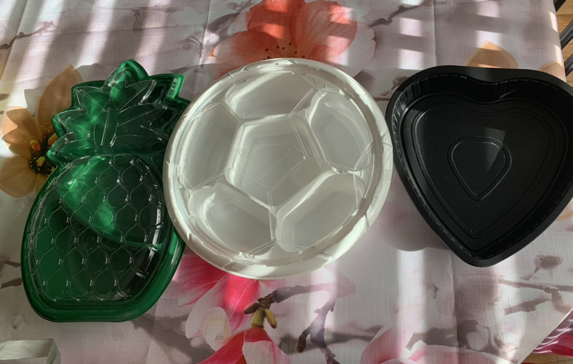 soccerball, heart, pineapple plastic trays thumbnail