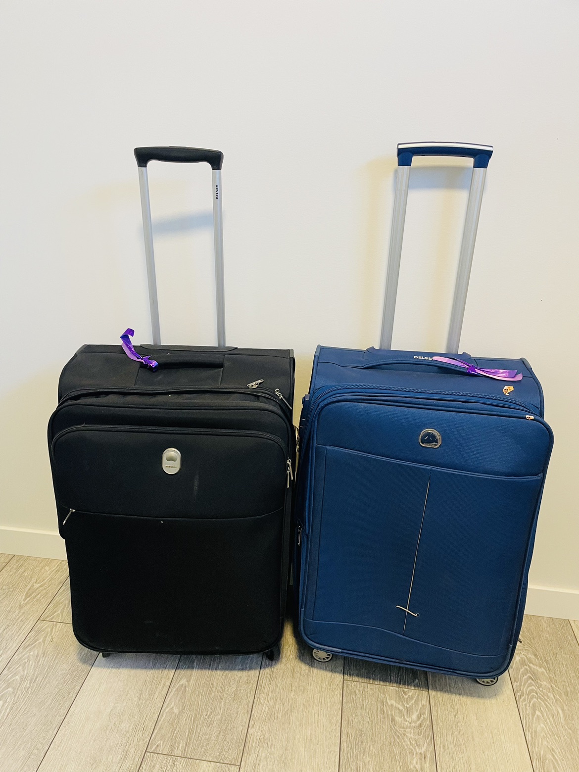 Two used checking Luggage - photo 2