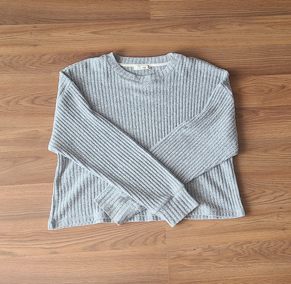 Wilfred Free ribbed knit top sz M