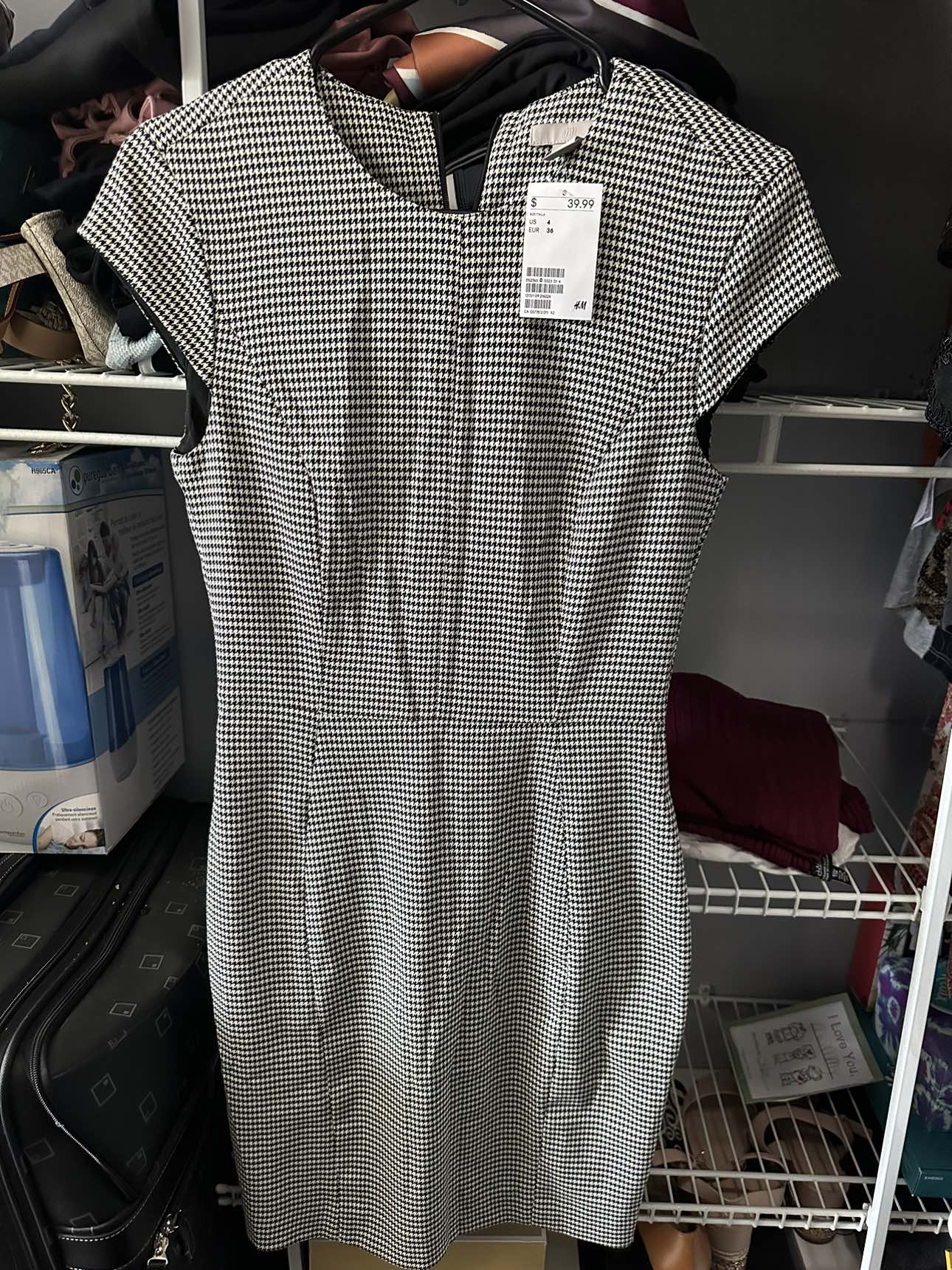 H&m dress thumbnail