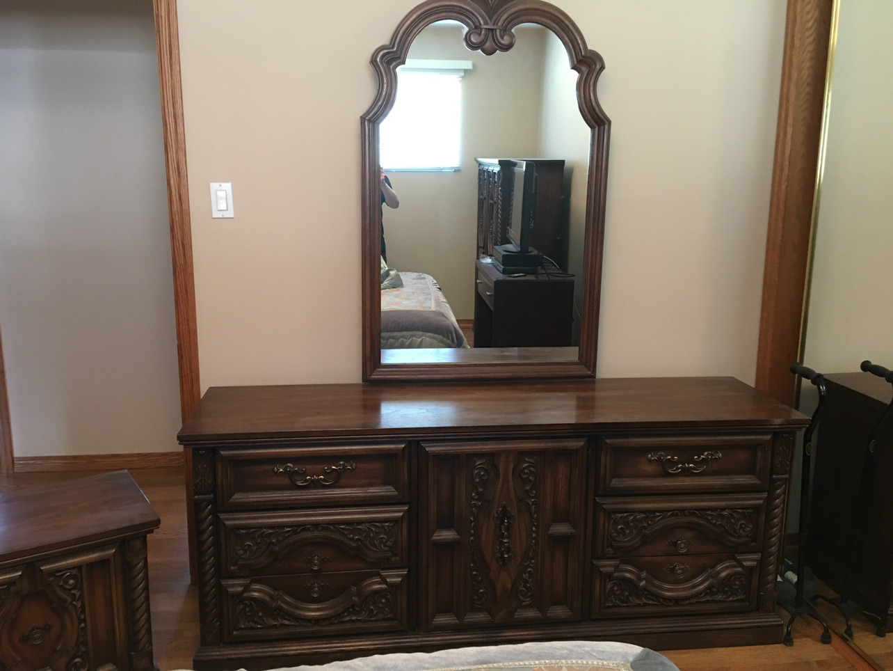 5 piece vintage queen bedroom set - photo 4