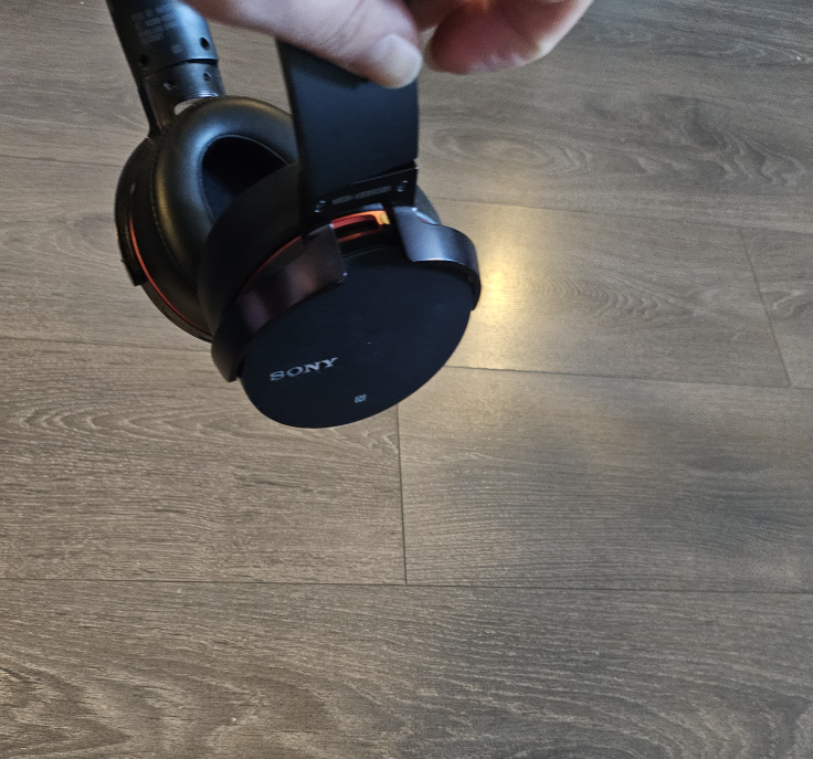 Like New Sony Extra Bass On-Ear Headphones image indicator(2)