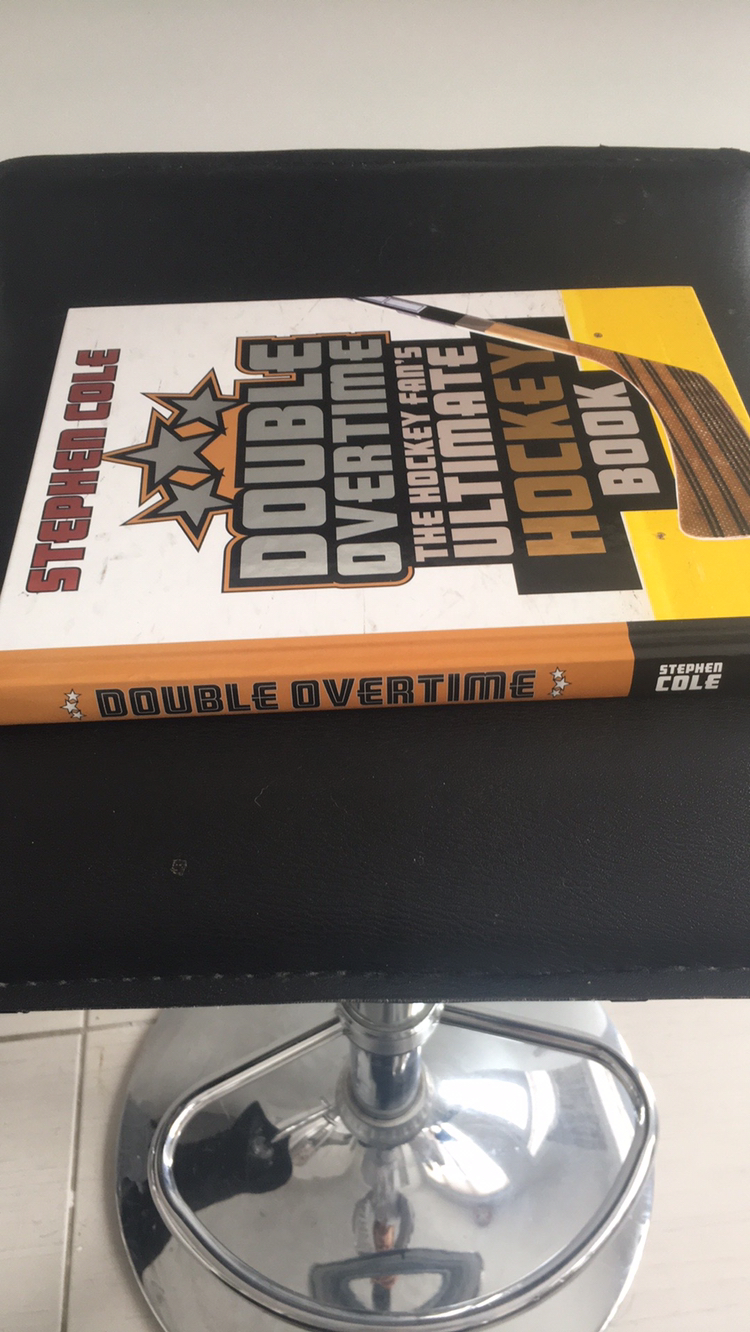 Stephen Cole  The Hockey Fan's Ultimate Hockey Book image indicator(4)