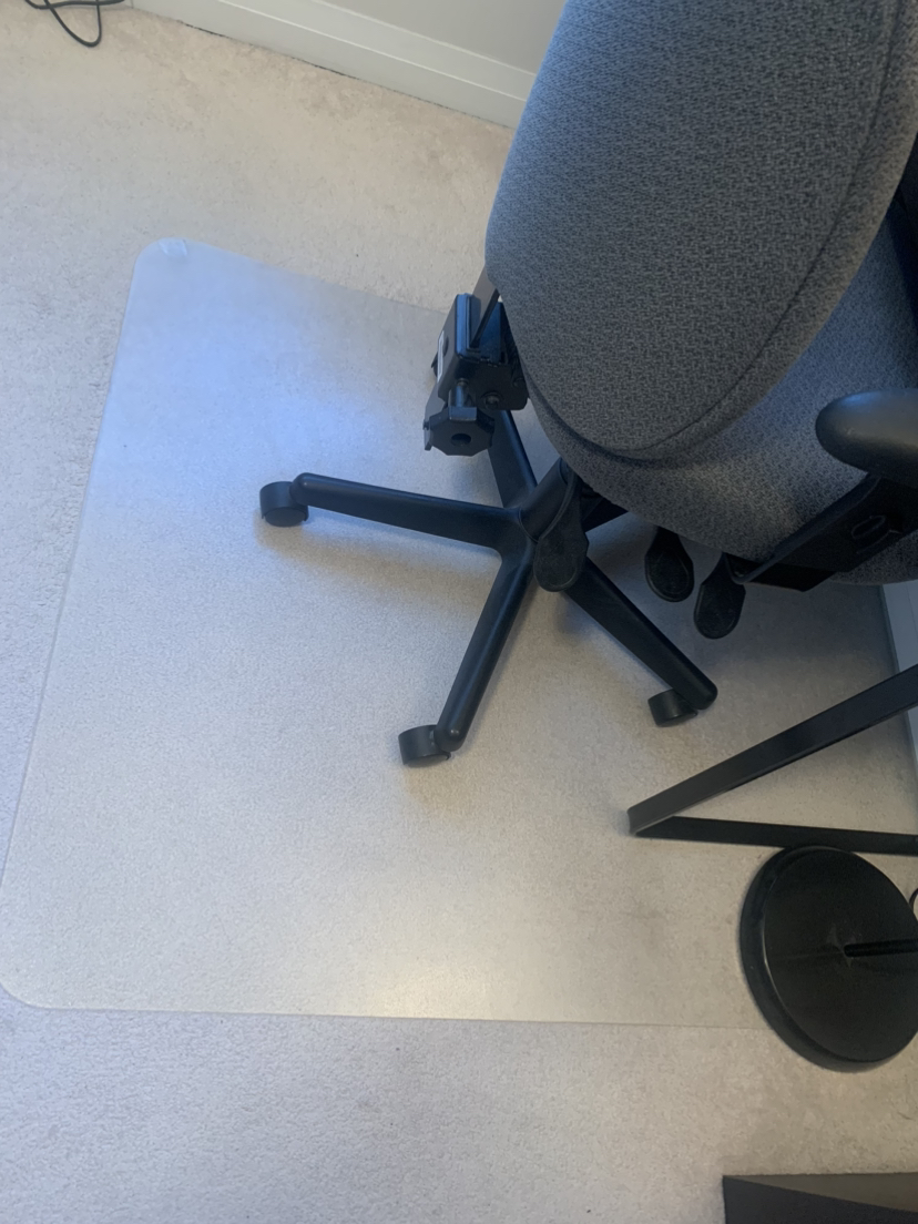 2 pieces carpet protector. Transparent 47x39 inches - photo 4