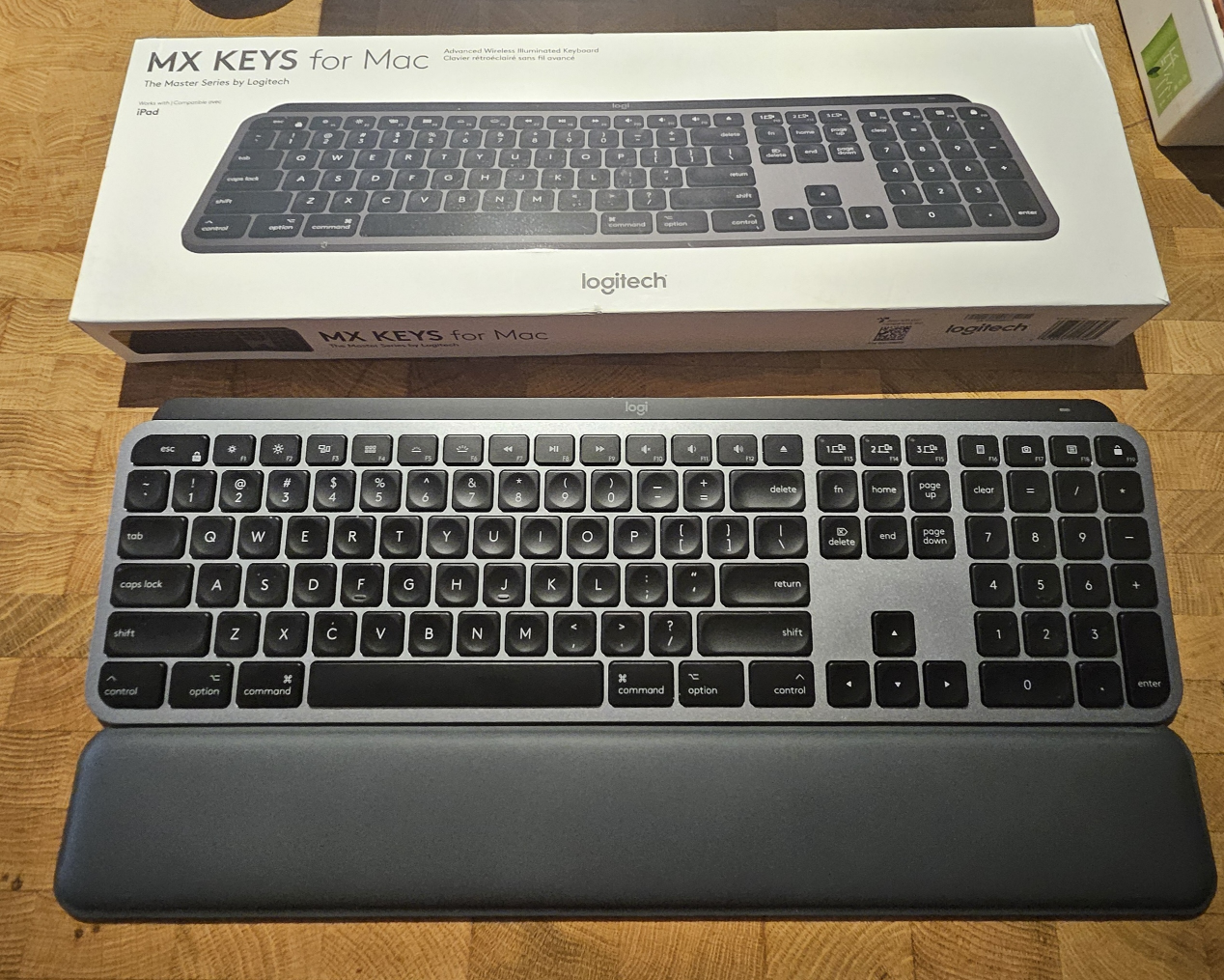 Logitech MX keys for Mac