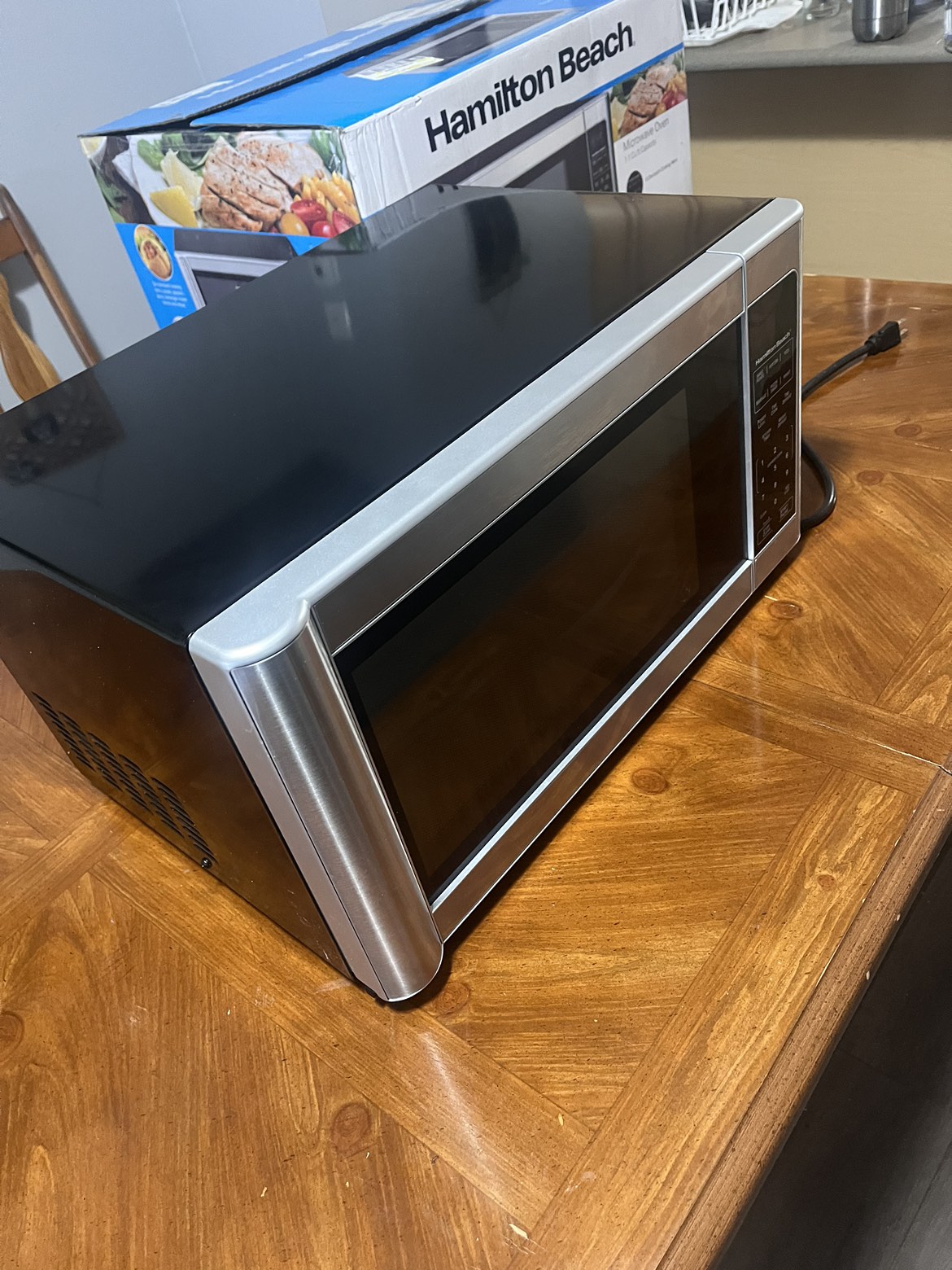 Hamilton Beach 1.1 cu.ft. Stainless Steel Microwave - photo 3