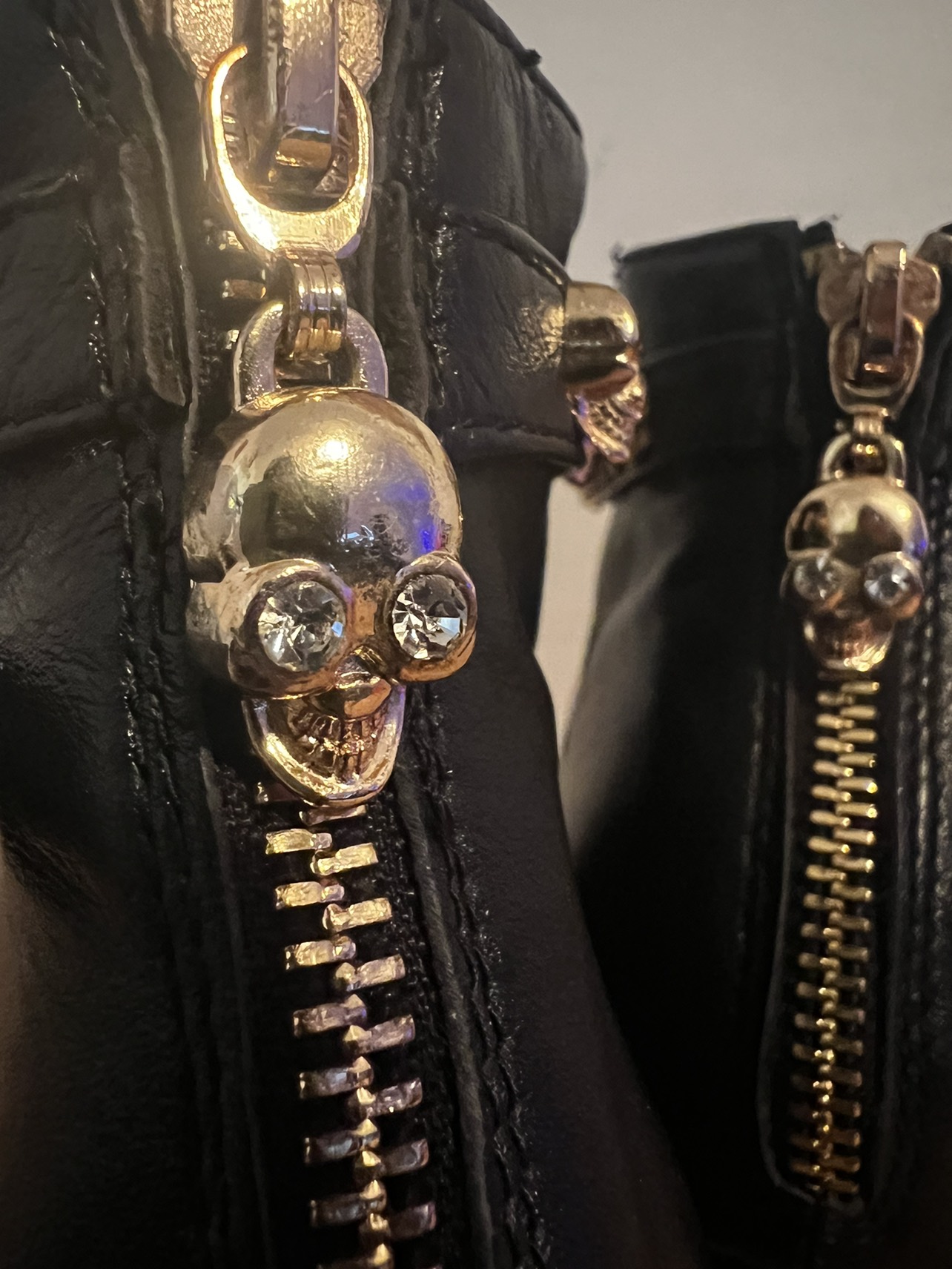 Alexander MqQueen Ankle Boots image indicator(5)