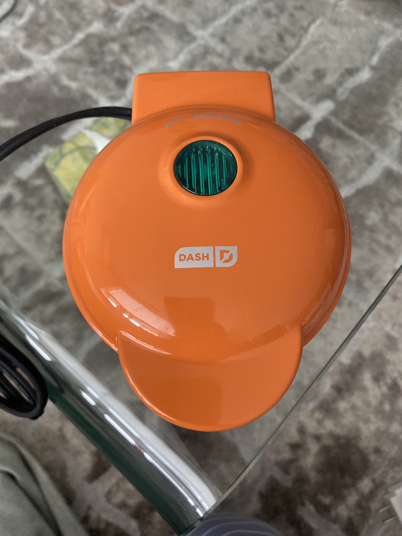 Mini waffle maker thumbnail