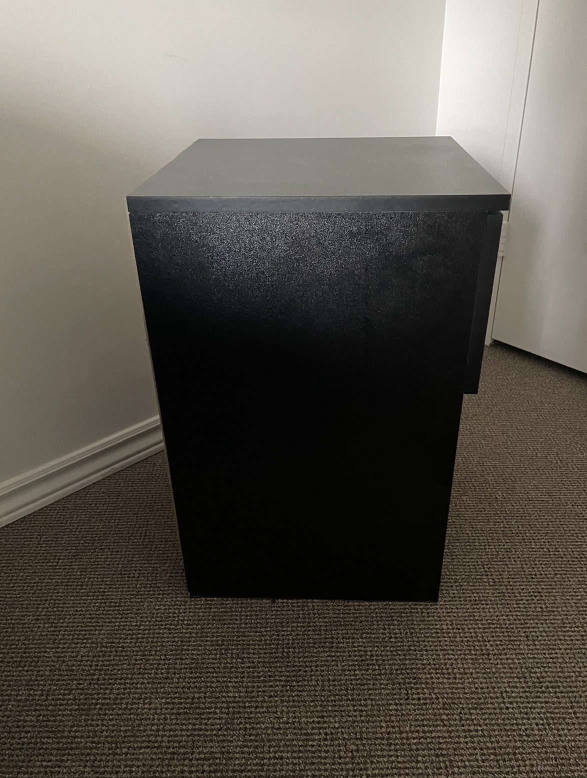 Bedside table x 2 - photo 4