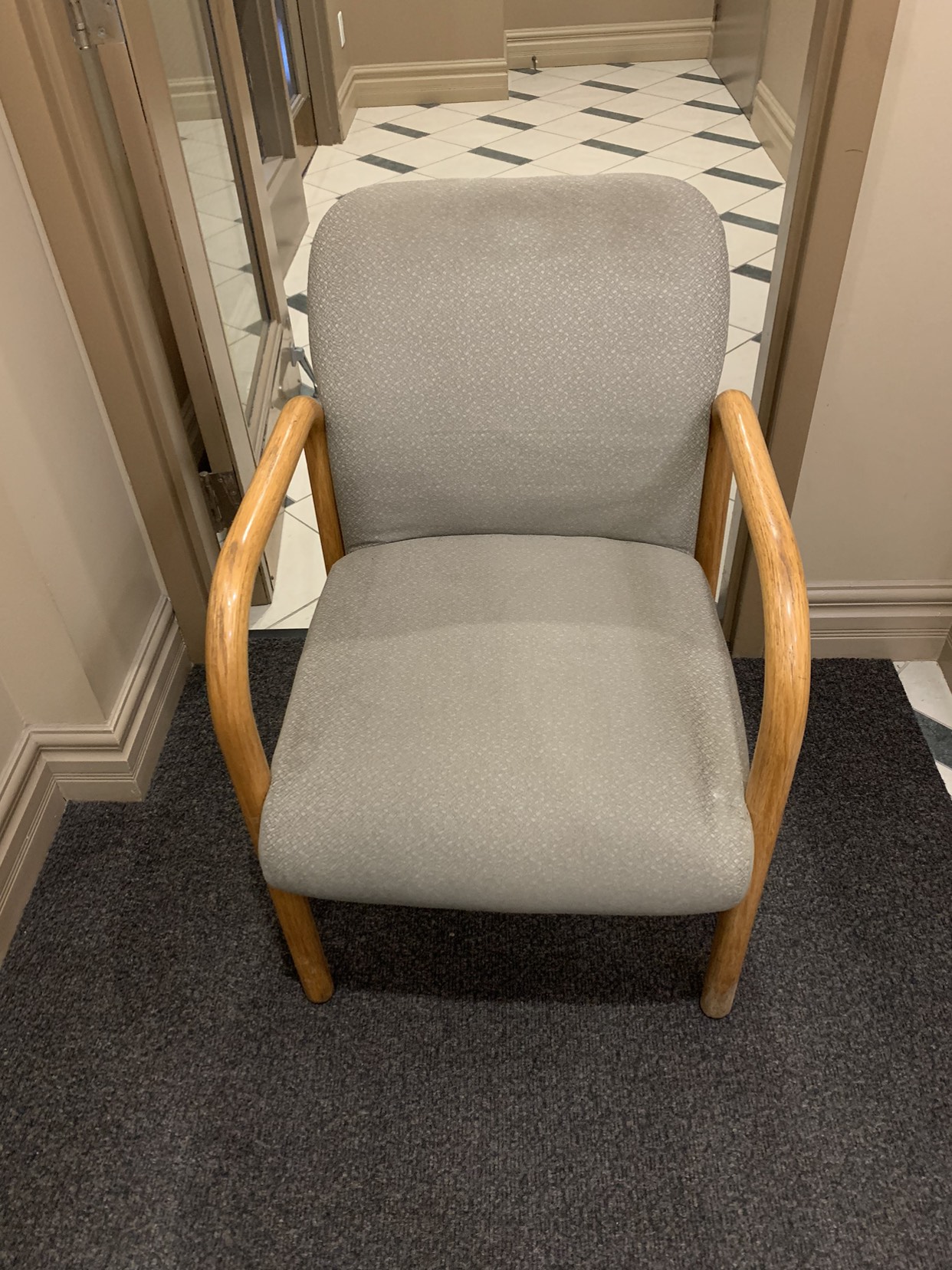 5 Free Chairs- Pick up March 4 or 5