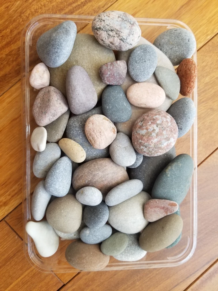 Colorful Beach Pebbles - 1.55 Kg thumbnail