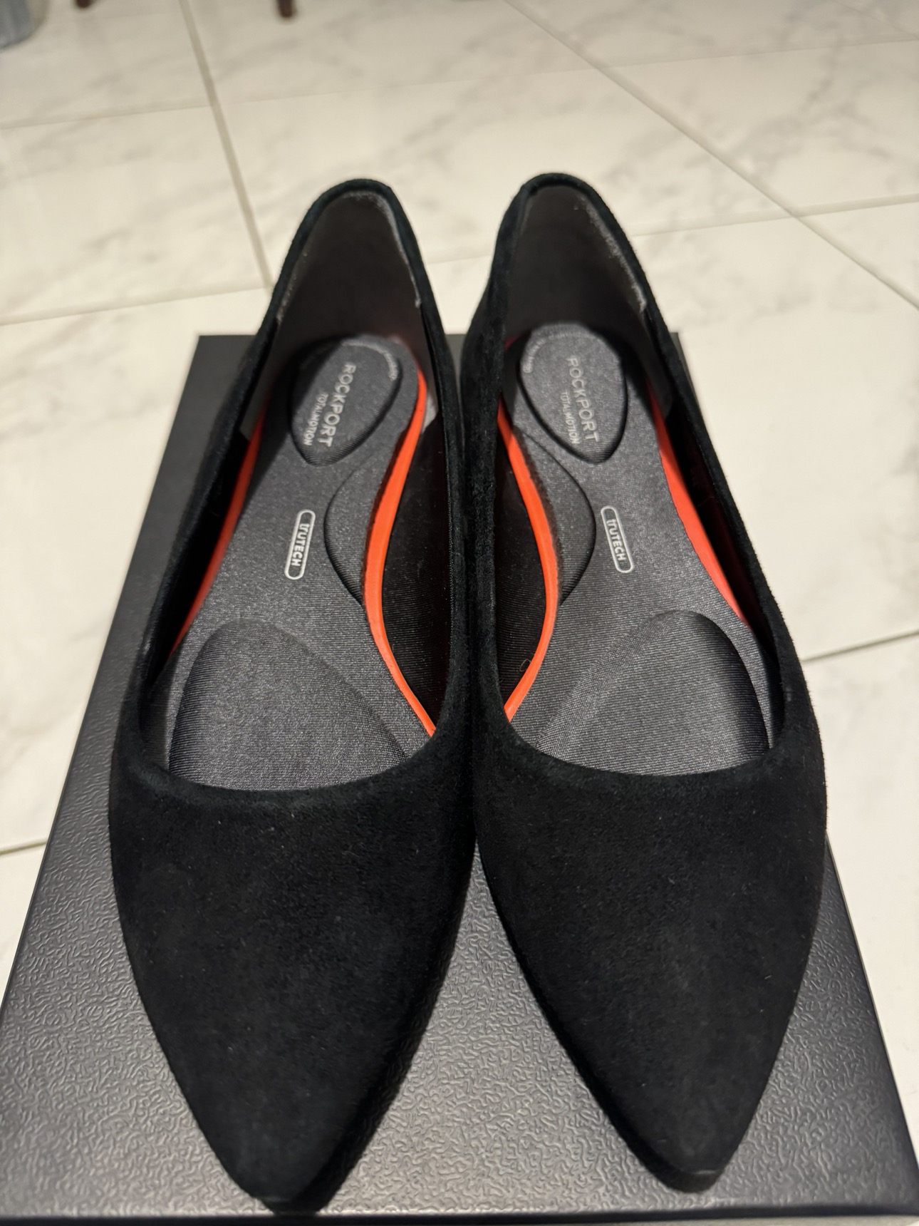 NEW Rockport Ballet Flat size 6