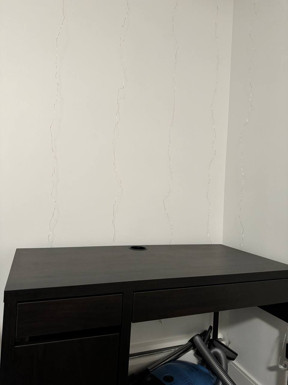 ‼️MOVING SALE ‼️ IKEA desk Micke thumbnail