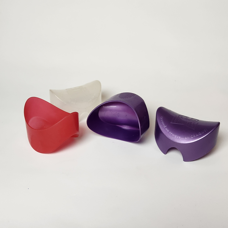 Set of 2 Vintage Pringles Chip Holders - photo 2