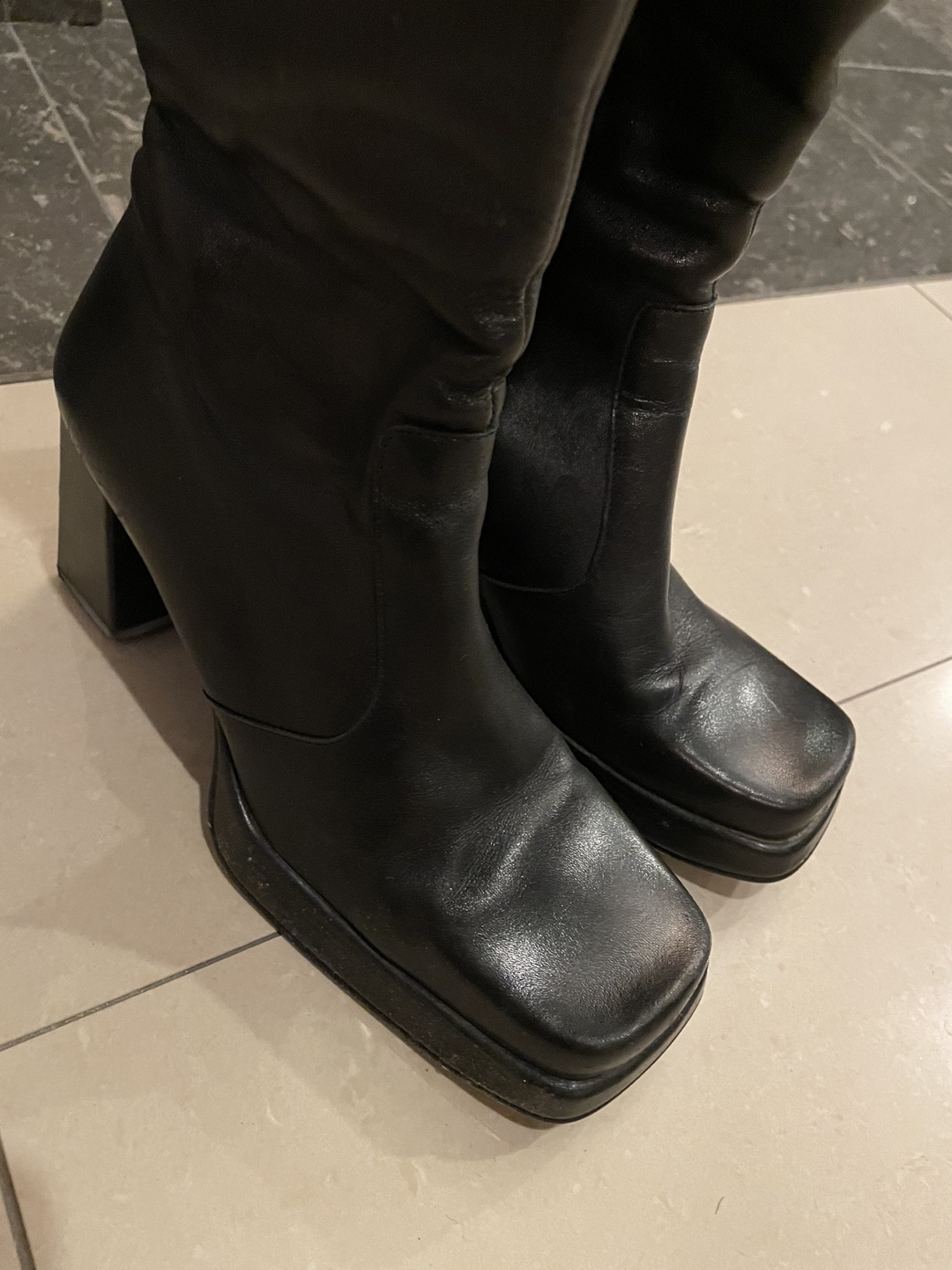 Tall leather black boots image indicator(2)