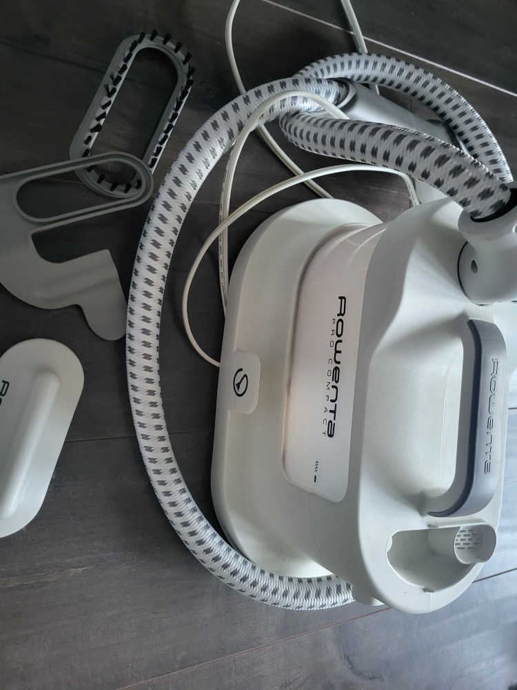 Rowenta Pro Compact Clothing Steamer - photo 3