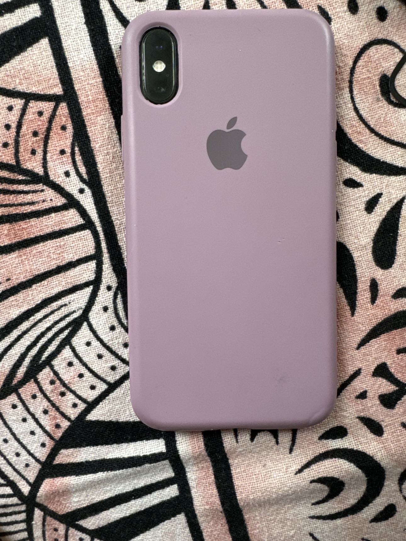iPhone XS 82% battery - photo 2