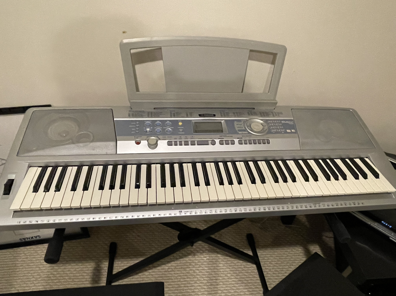 Yamaha keyboard WO stand thumbnail