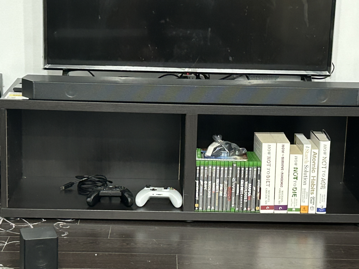 Besta Television Unit - photo 3