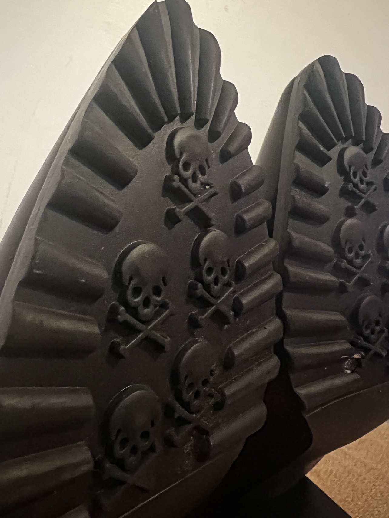 Alexander MqQueen Ankle Boots image indicator(2)