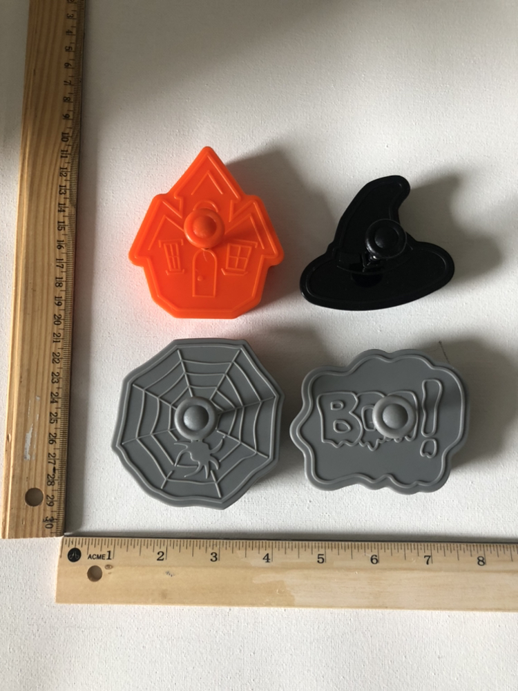NEW Williams Sonoma Halloween Cookie Cutters