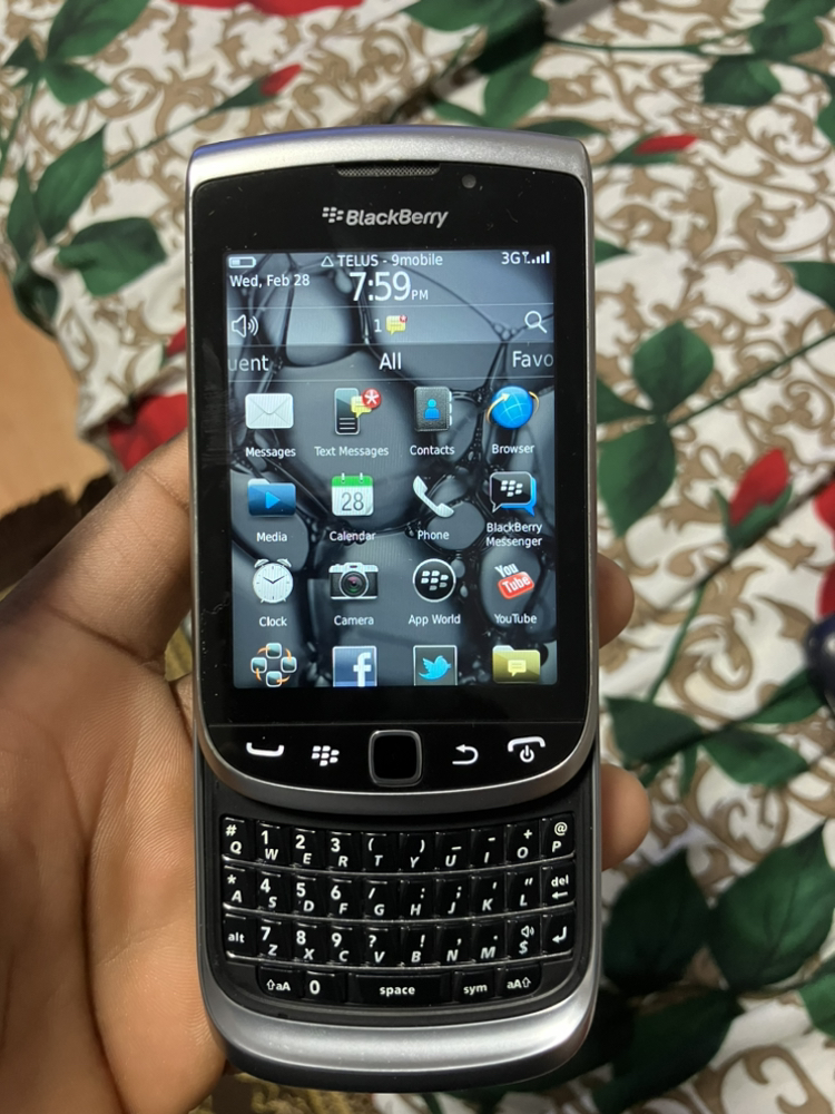 BlackBerry Torch 2 thumbnail
