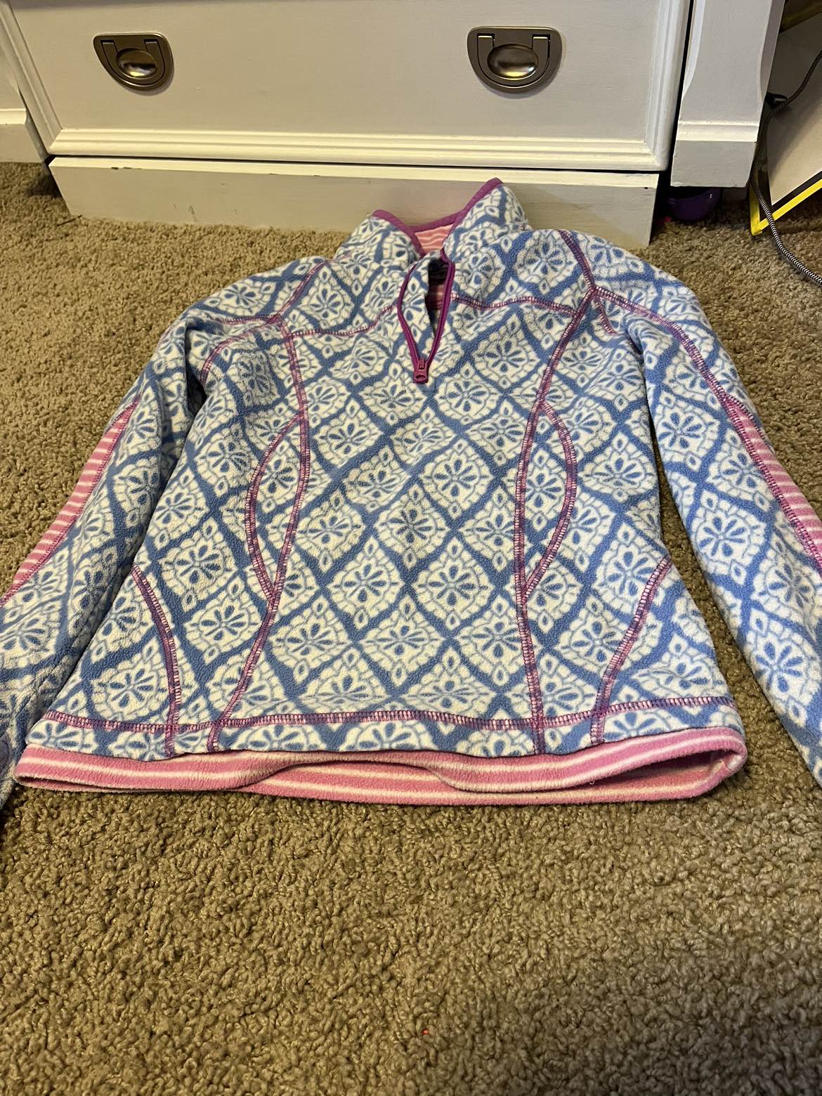 A lot Sweaters size 7 girl image indicator(3)