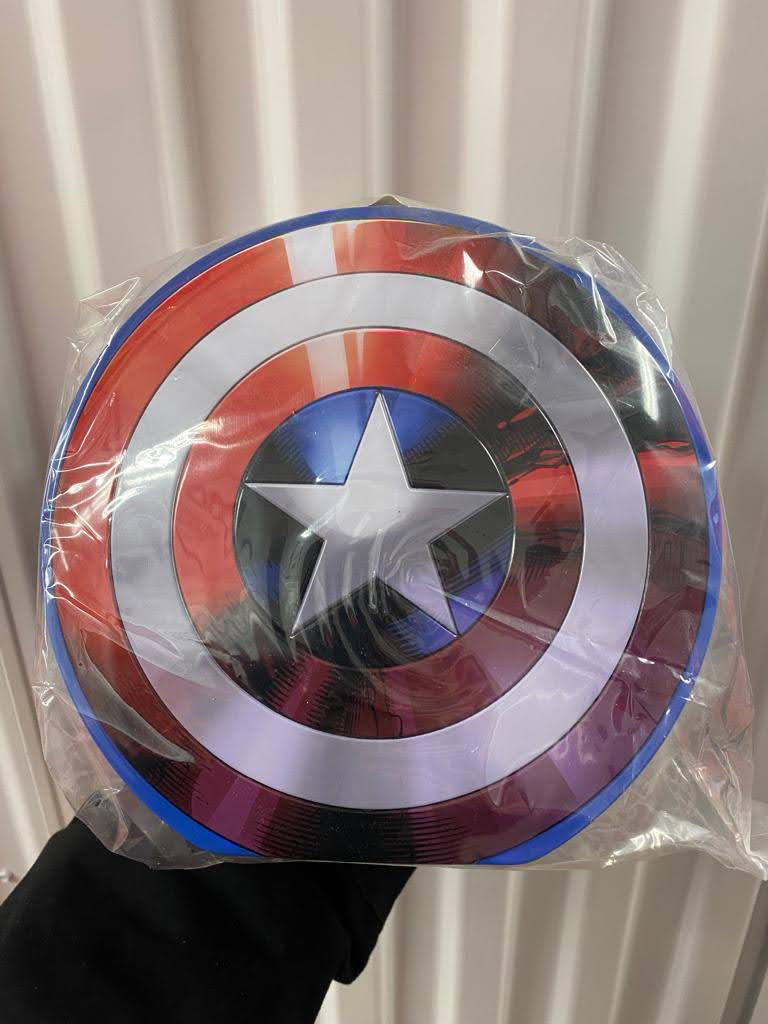 Avengers Captain America Shield Shaped Tin - photo 4