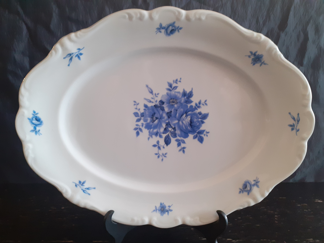 Queen Anne Royal Bavarian Dinnerware Set image indicator(8)