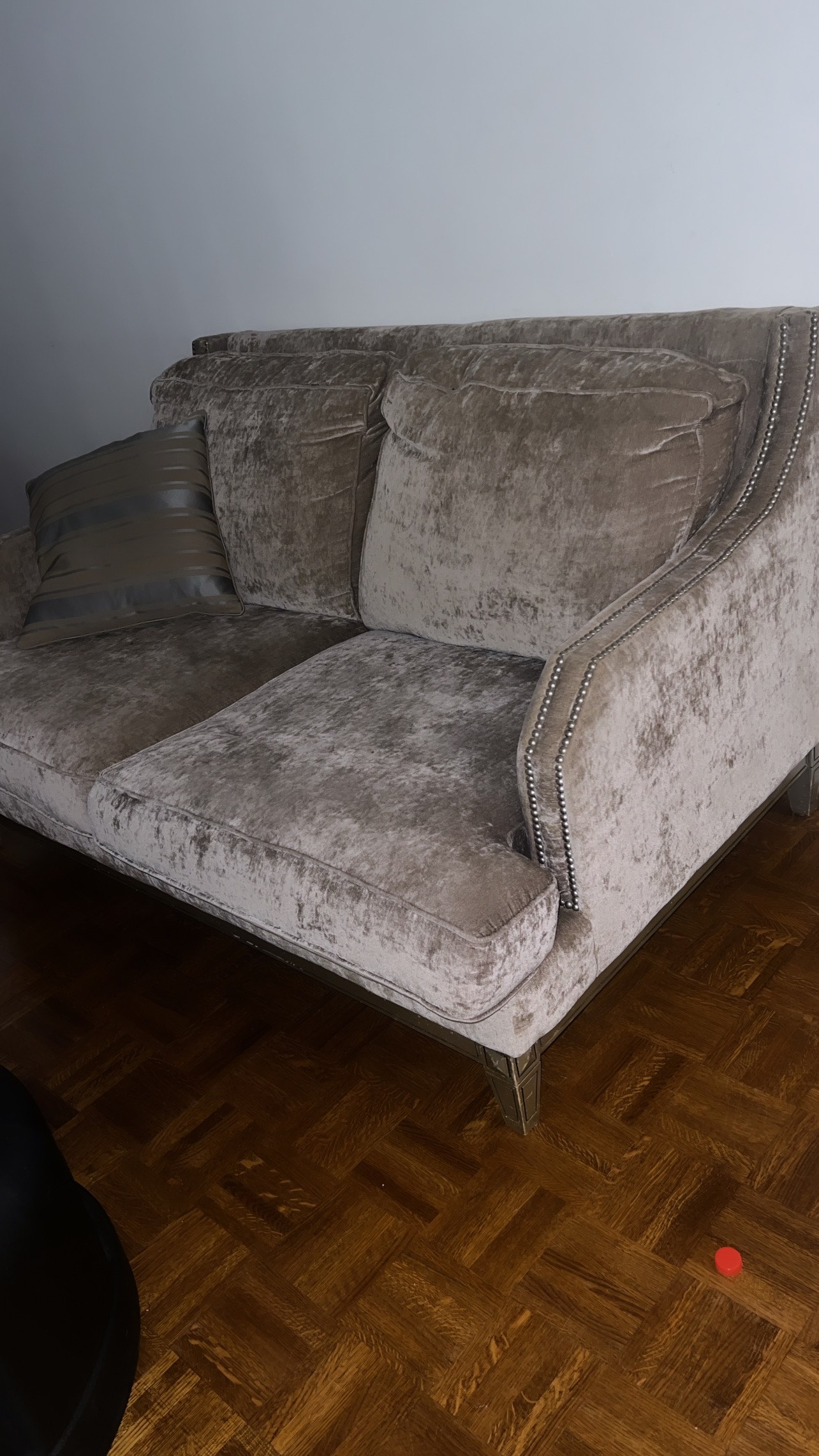 love seat - photo 5