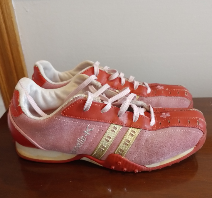 woman's (girl)  leather sneakers