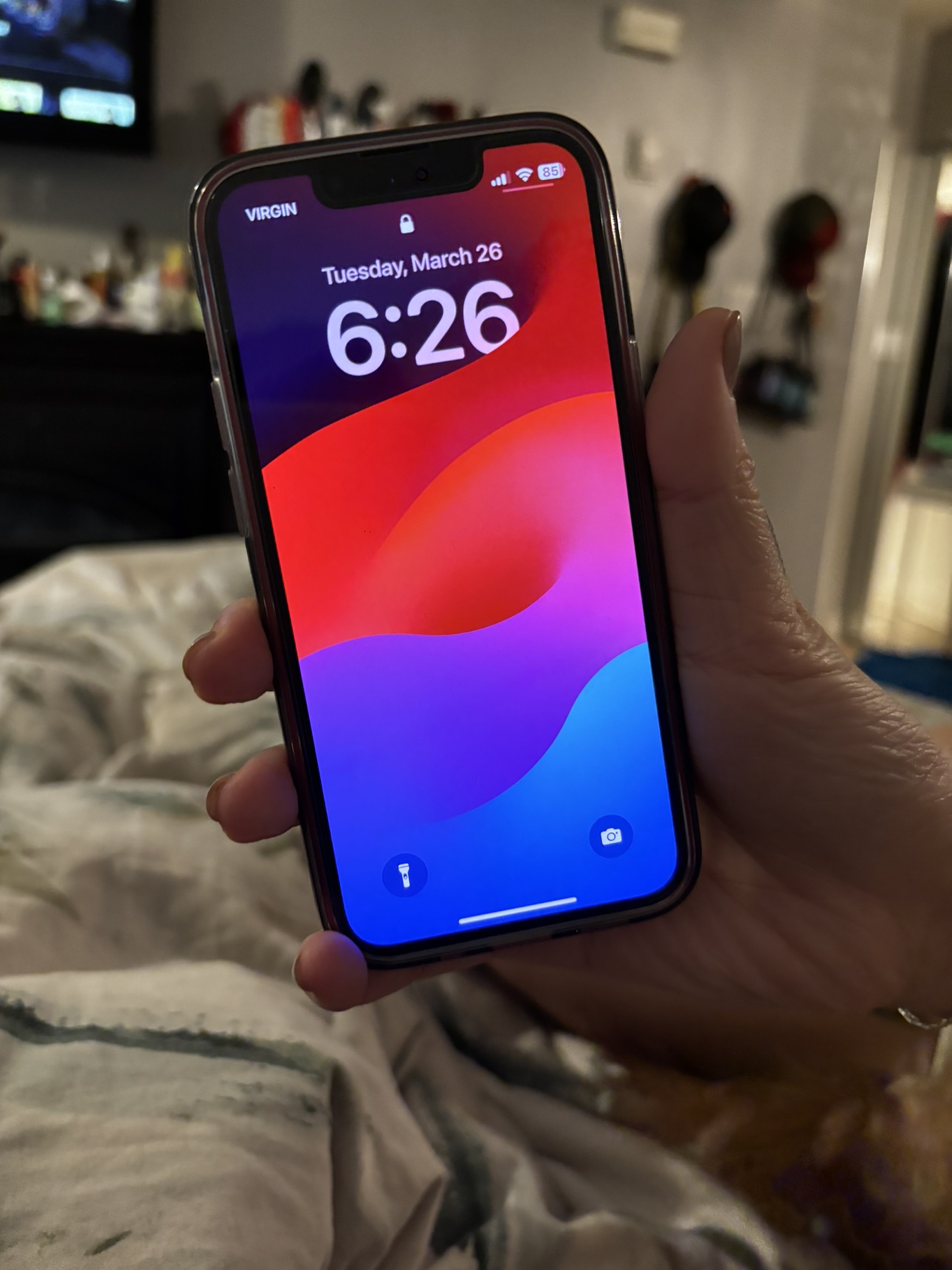 iPhone 13 mini red thumbnail