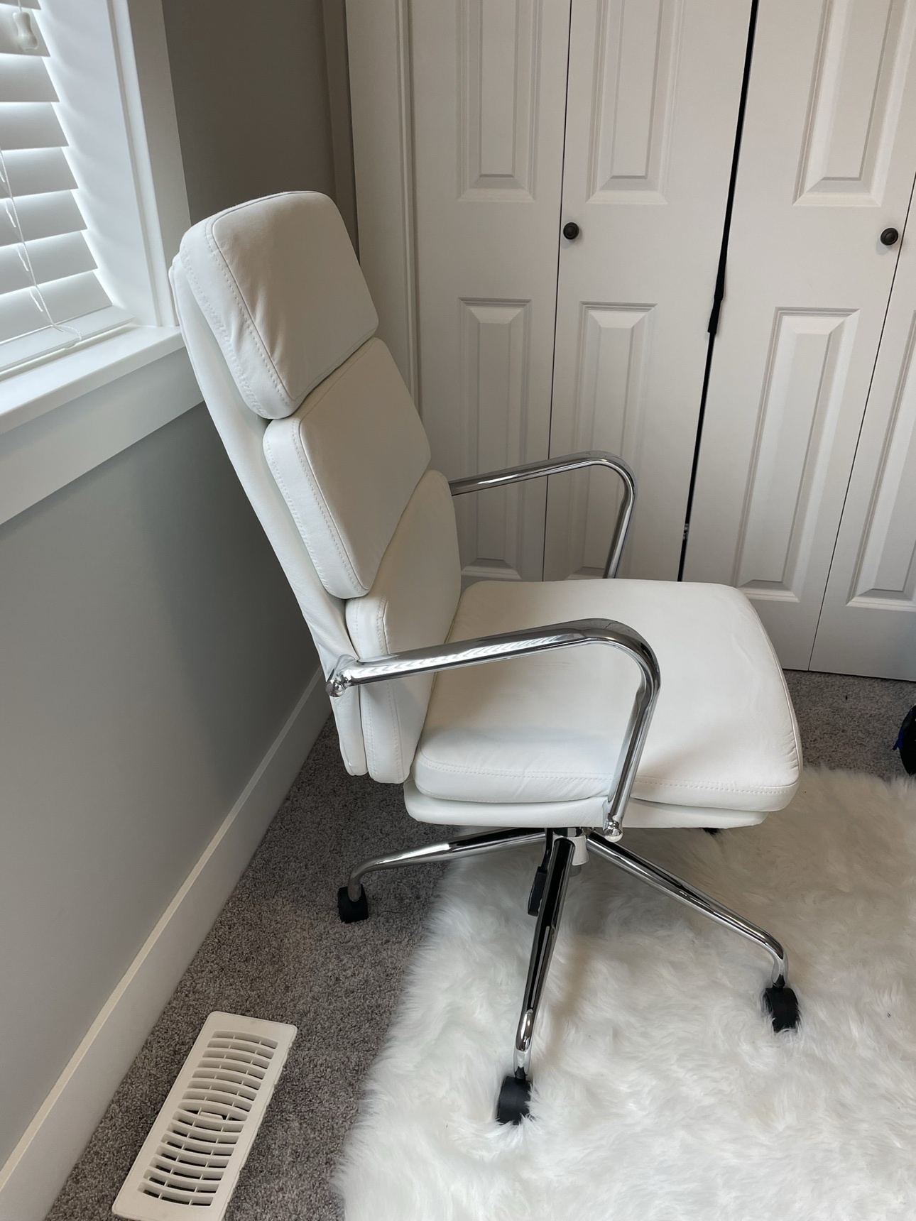 White Office Chair - photo 2