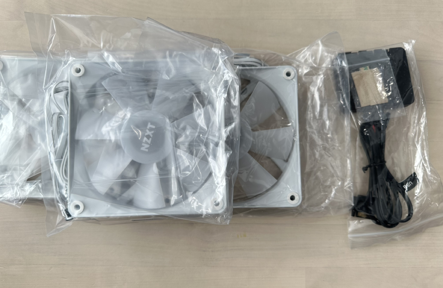 NZXT F120 RGB Core Triple Pack thumbnail