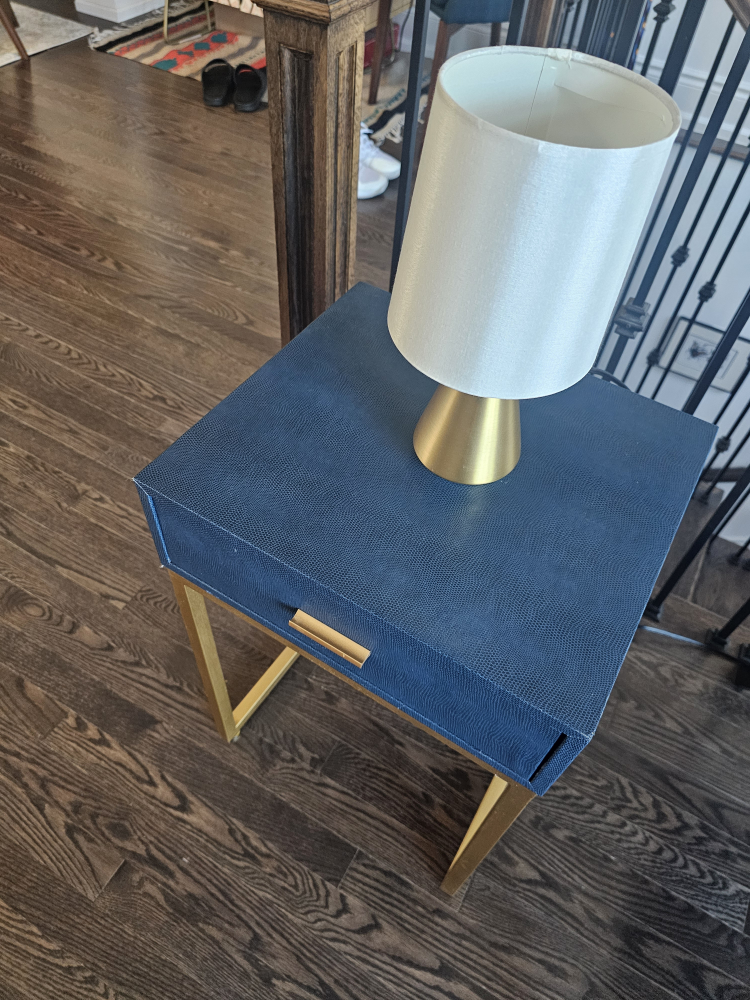 Chic Accent End Table - photo 4