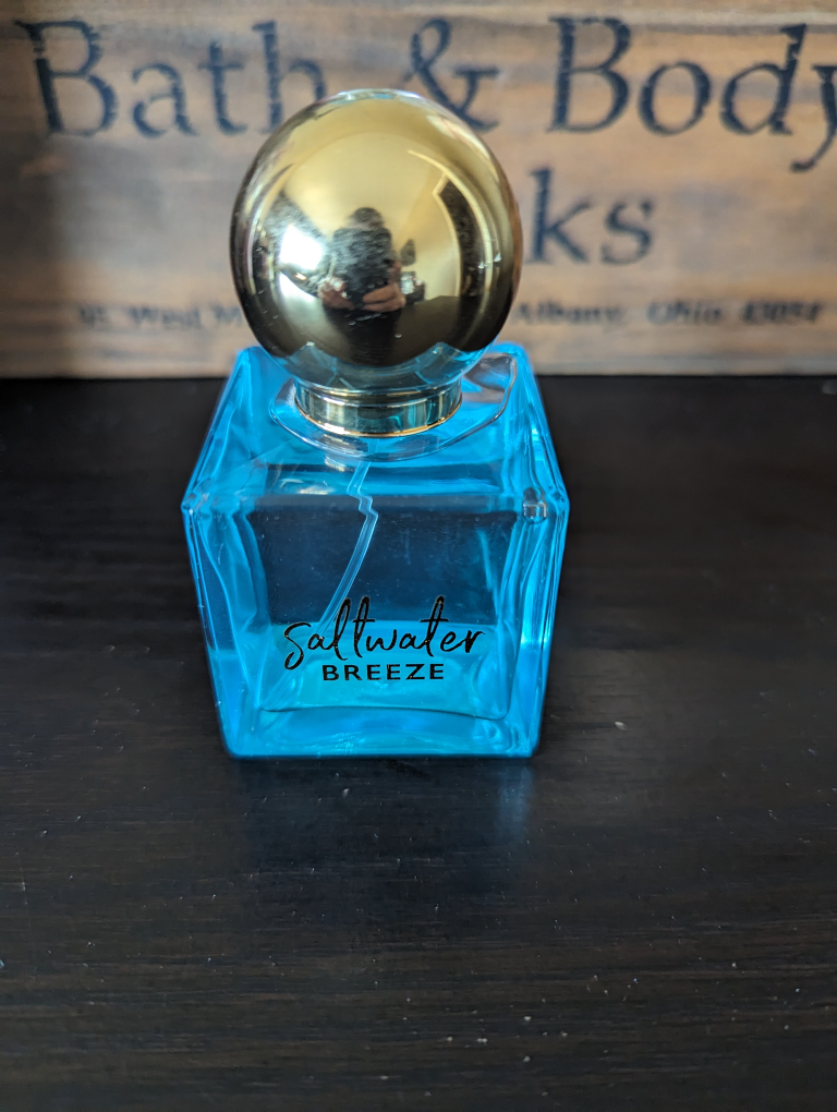 Bath and body works perfume in saltwater breeze. thumbnail