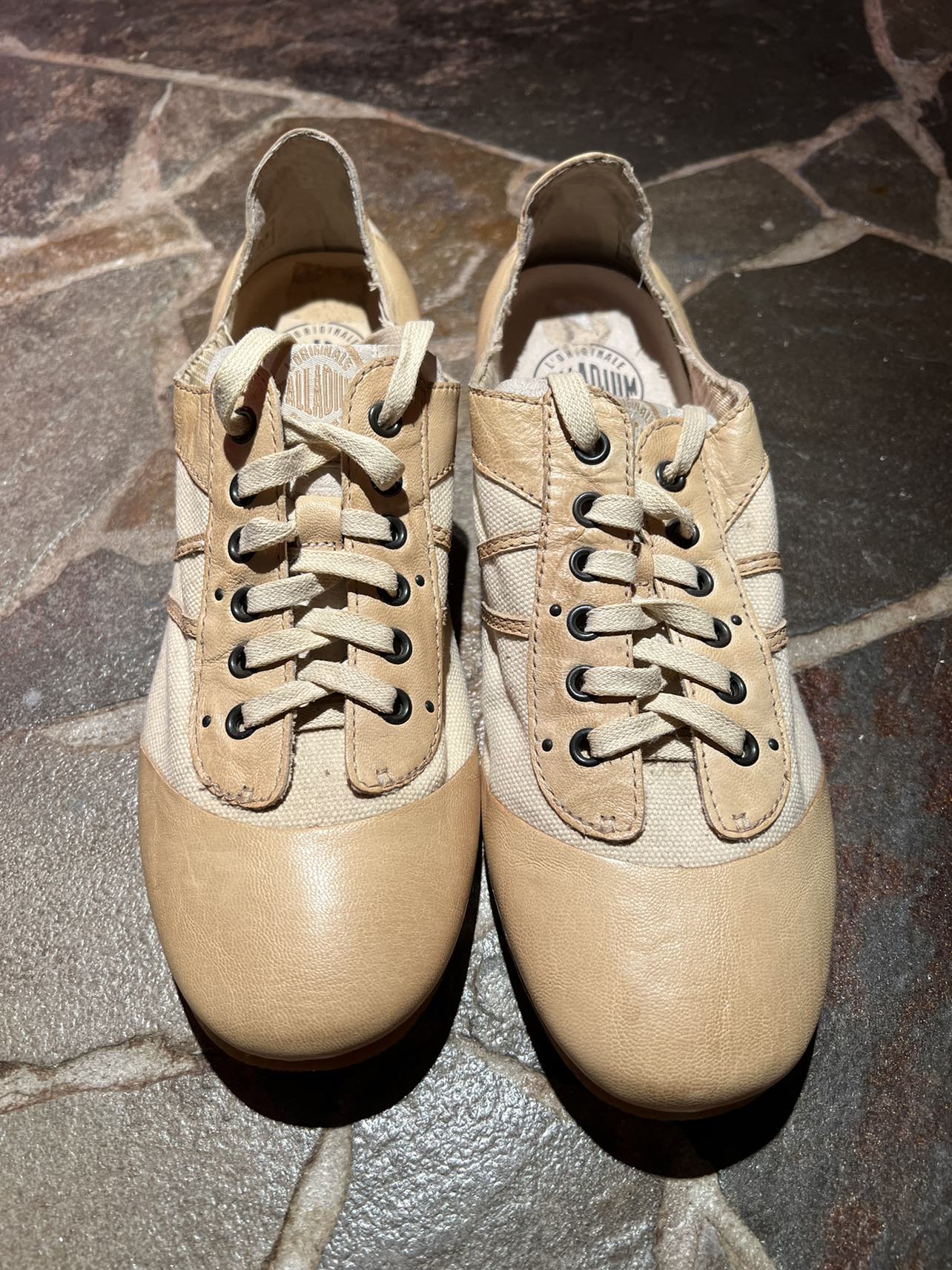 Palladium Canvas Shoes (Men’s 11)(BNWOB) image indicator(2)