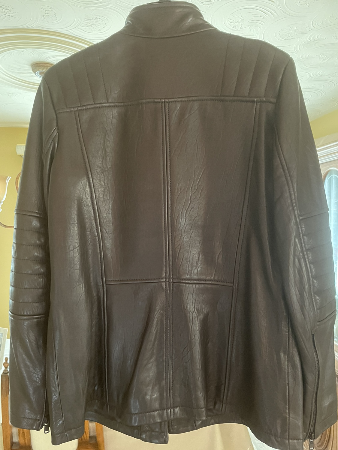 Brand new Women’s DANIER leather coat image indicator(3)