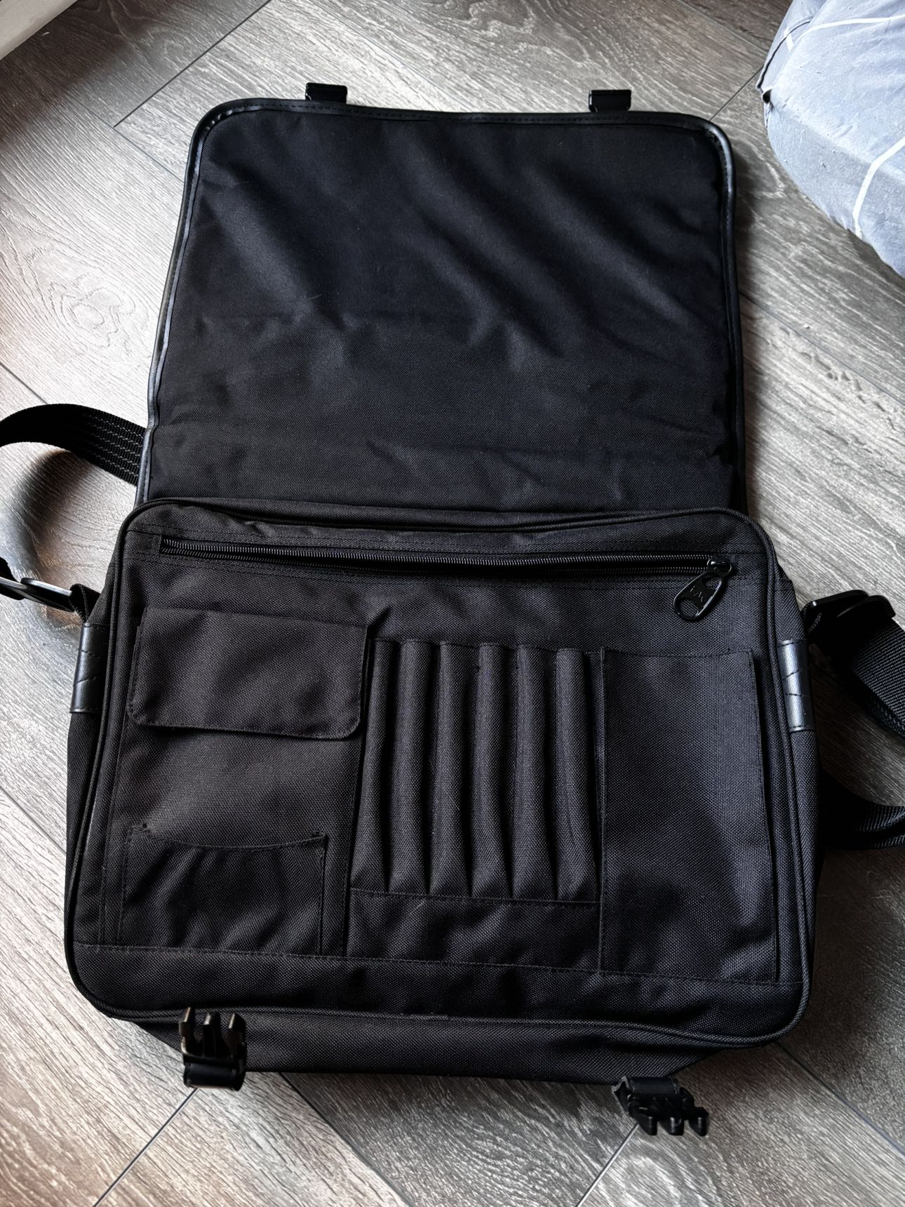 Optex Messenger Bag image indicator(2)