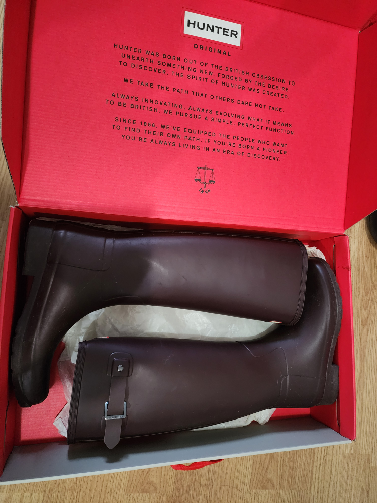 Tall hunter rainboots with box size6 image indicator(5)