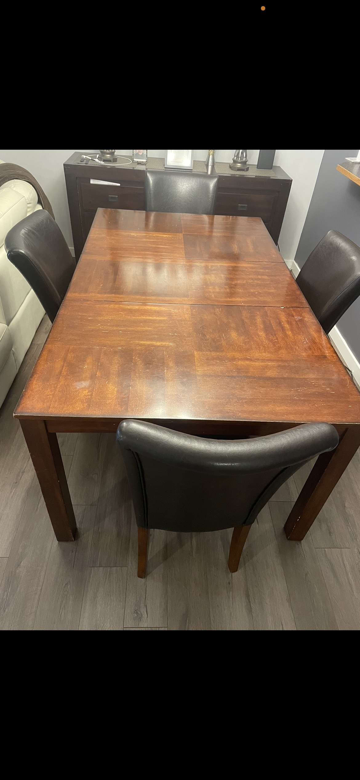 Dining table set