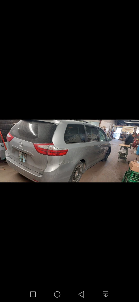 2015 Toyota Sienna image indicator(6)