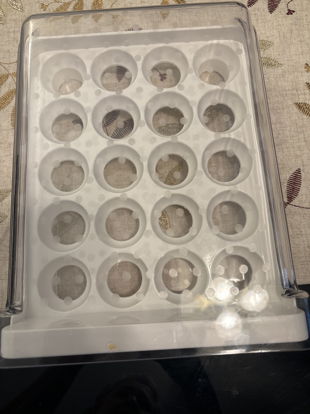 Egg holder
