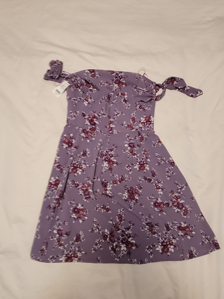 Off-shoulder Wayfe summer dress size small BNWT