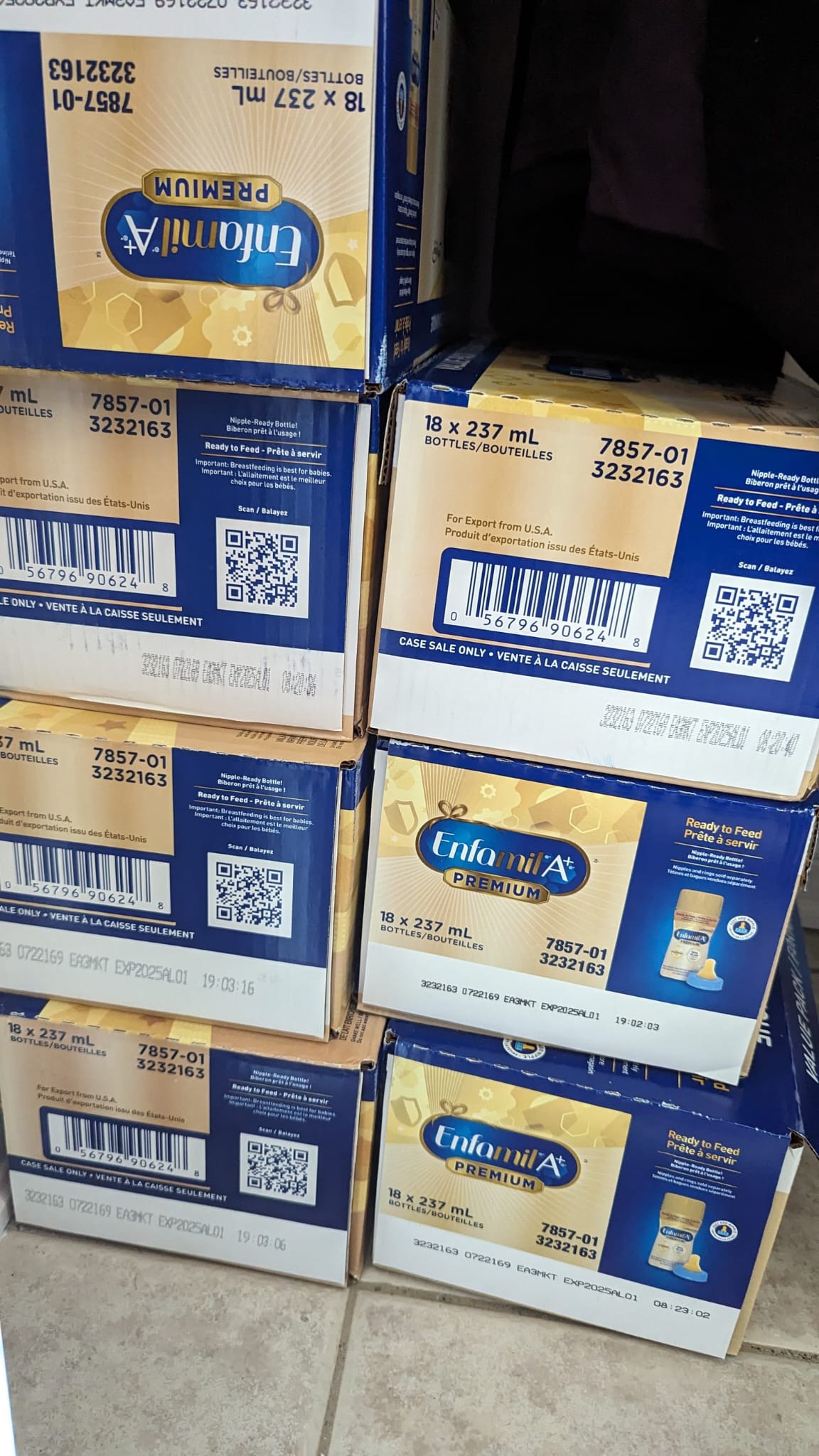 7 Unopened cases of 18*237ml Enfamil A+ premium - photo 2